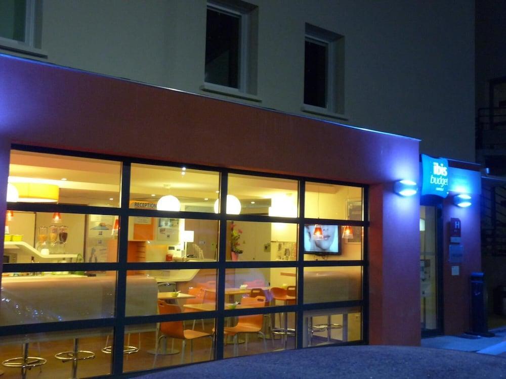Ibis Budget Les Chaumes Hotel 2*