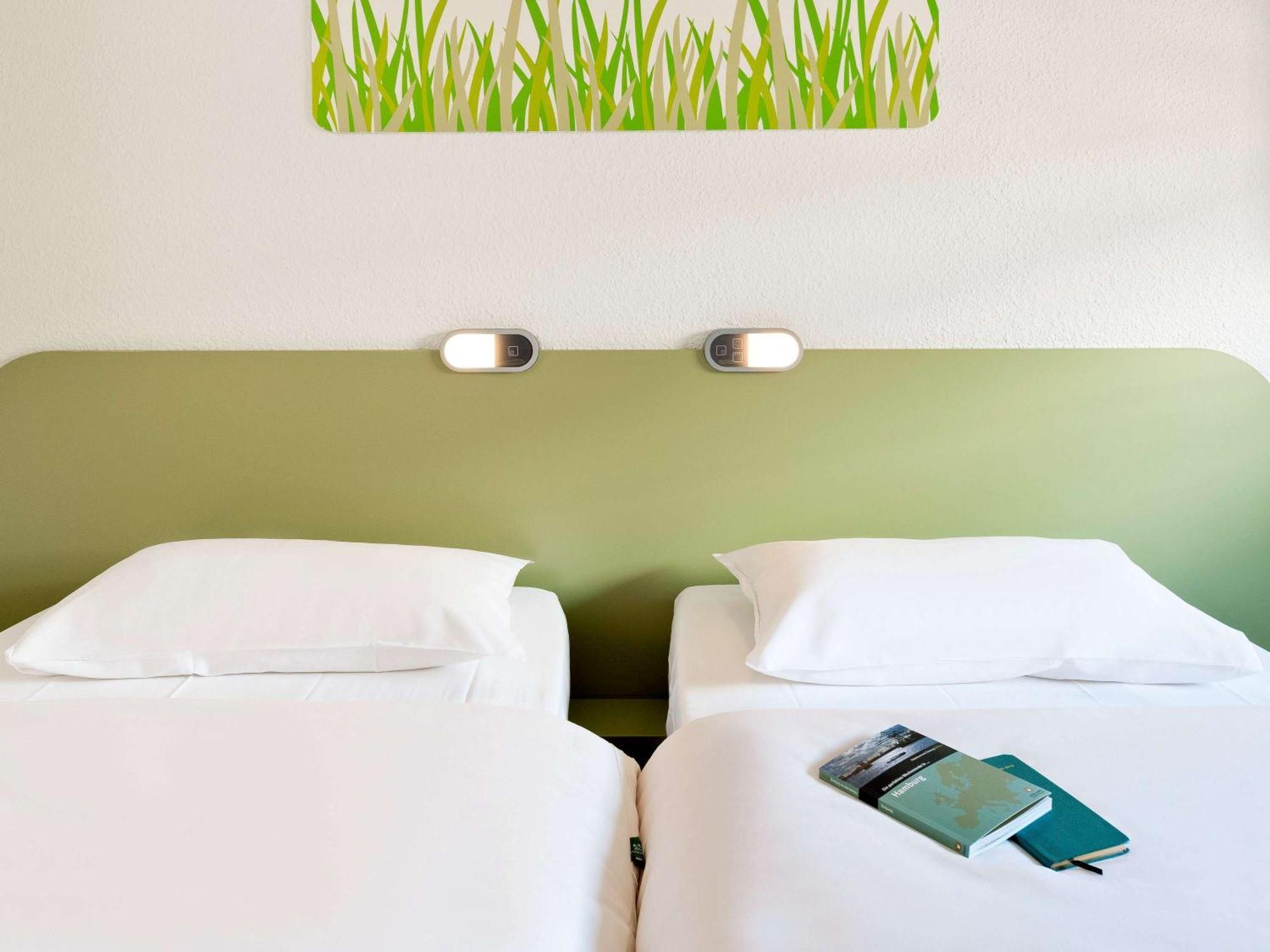 Ibis Budget Les Chaumes Hotel Montauban