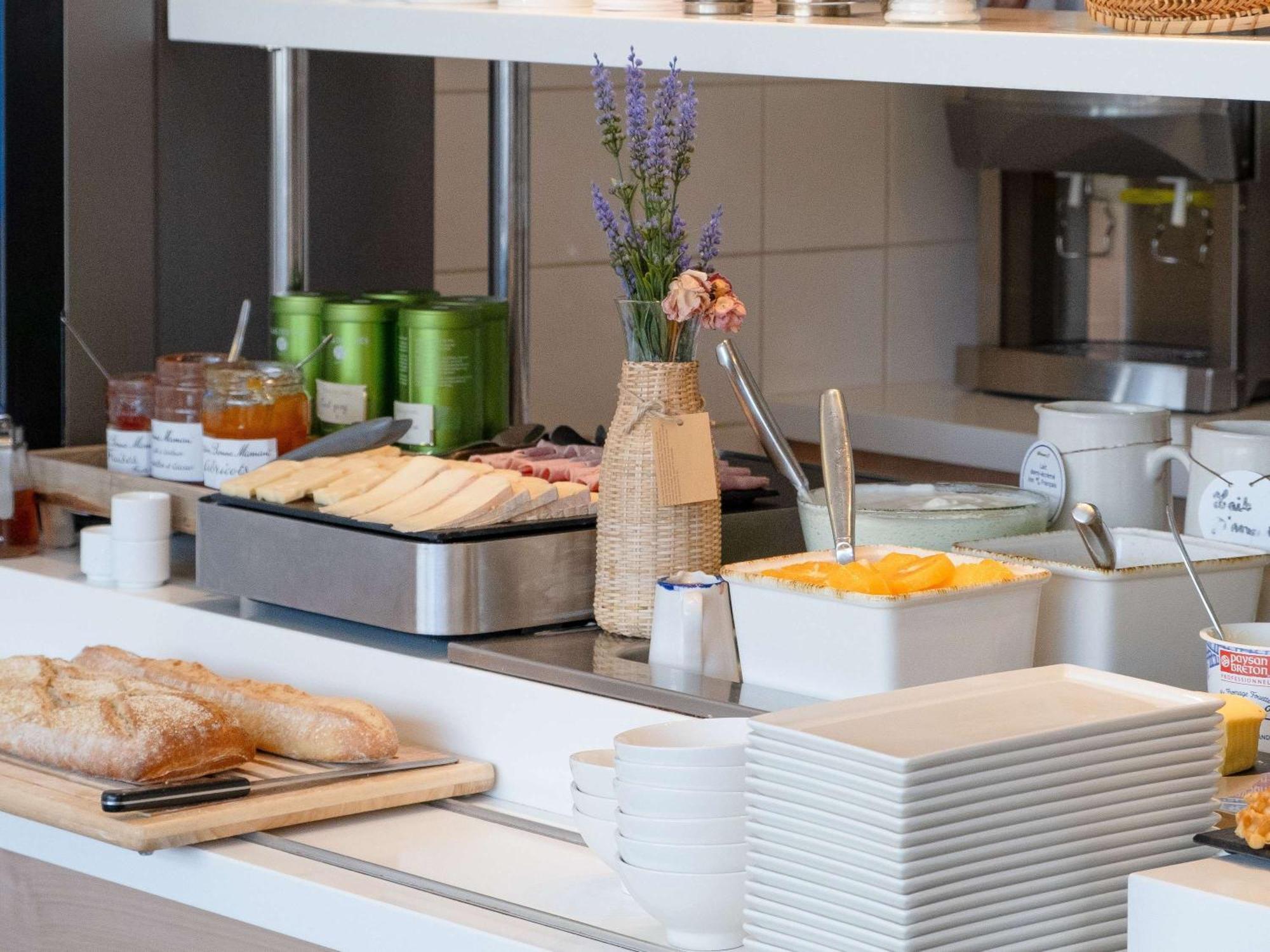 Ibis Budget Les Chaumes Hotel