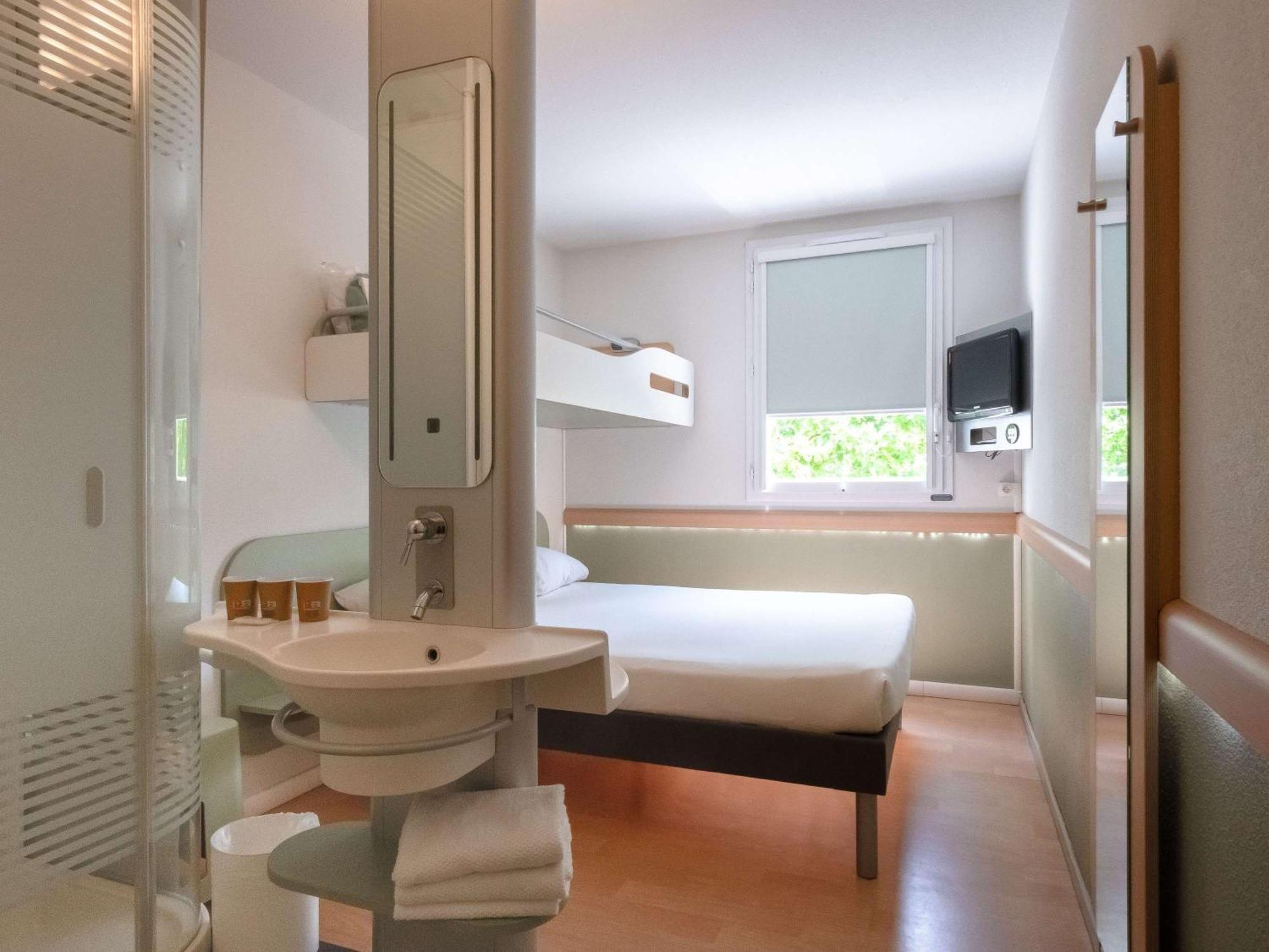 Hotel Ibis Budget Les Chaumes Montauban